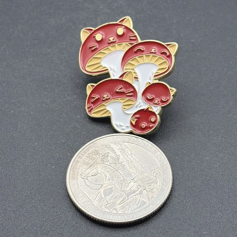 Cartoon Cat‎ Mushrooms Cute Lapel Hat Pin